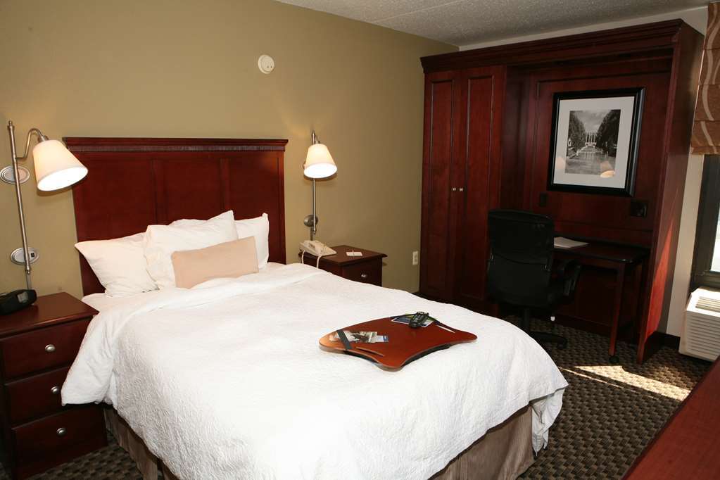 Hampton Inn Detroit Madison Heights South Troy Oda fotoğraf